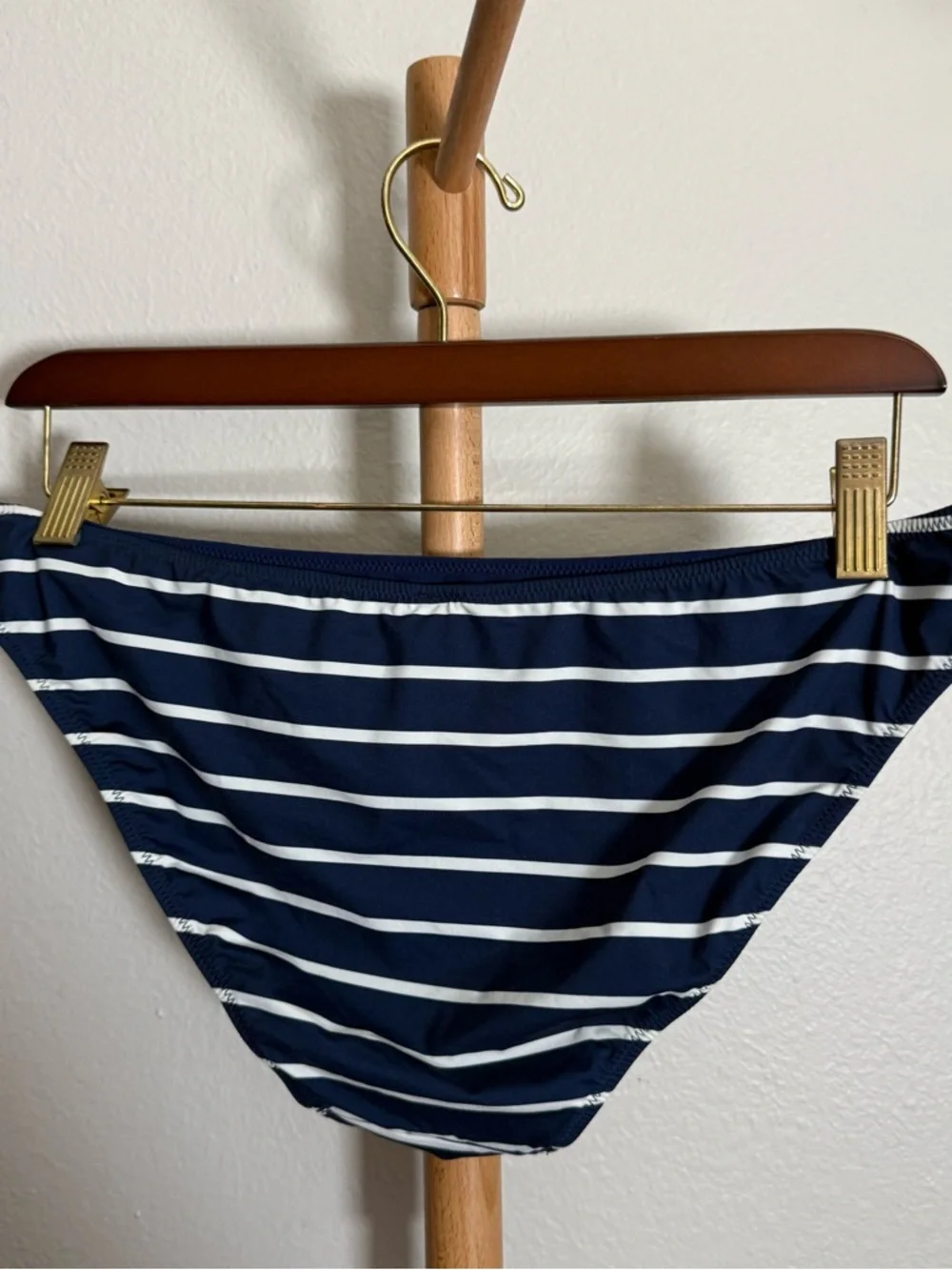 Vineyard Vines Navy Blue & White Striped Swimsuit 2 Pieces Set Women’s Size XS/S - Picture 5 of 6